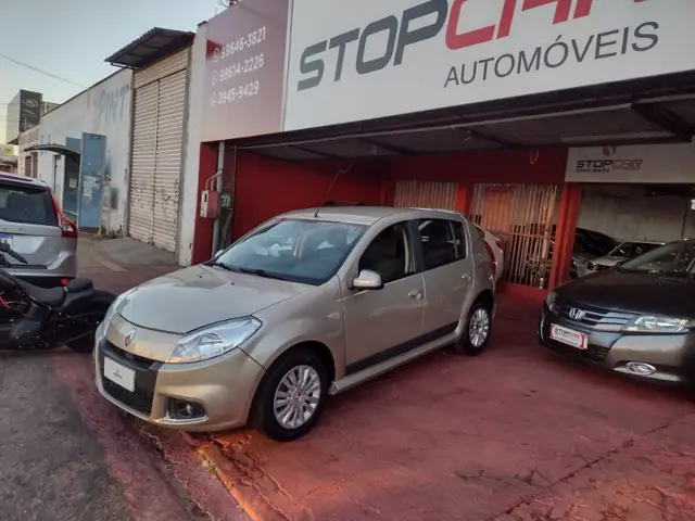 Carro Renault Sandero 2012 Privilège 1.6 8V Hi-Torque (flex)