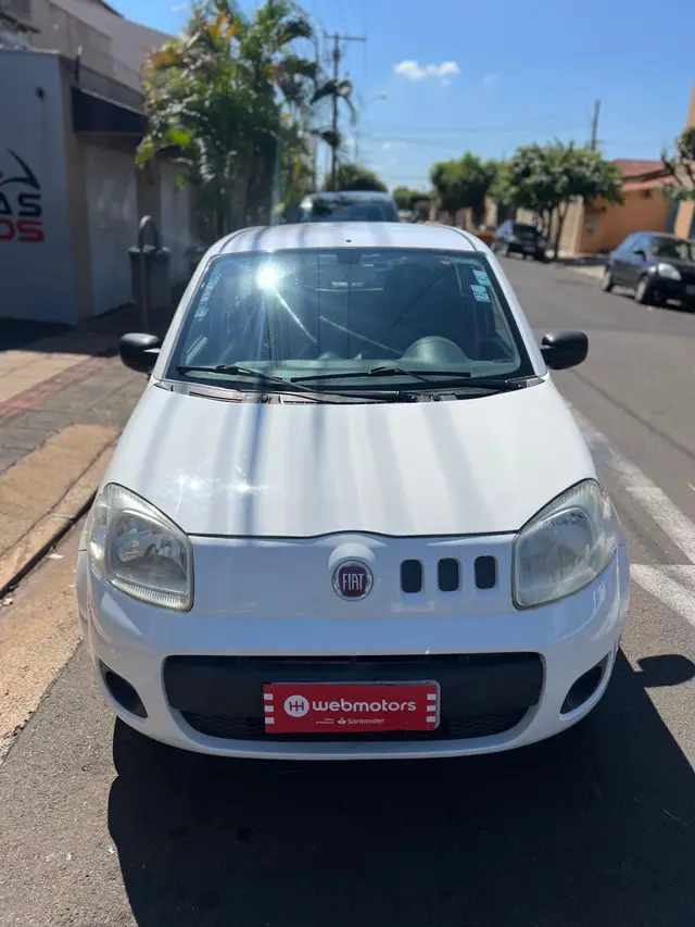 Carro Fiat Uno 2014 Vivace Celeb. 1.0 8V (Flex) 4p
