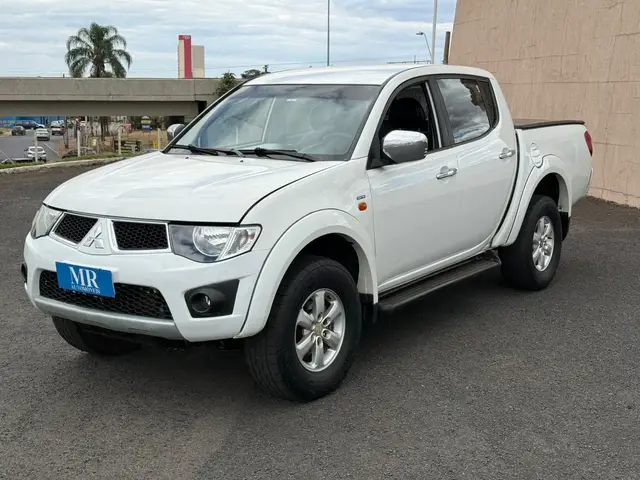 Carro Mitsubishi L200 Triton 2013 3.2 DI-D 4x4