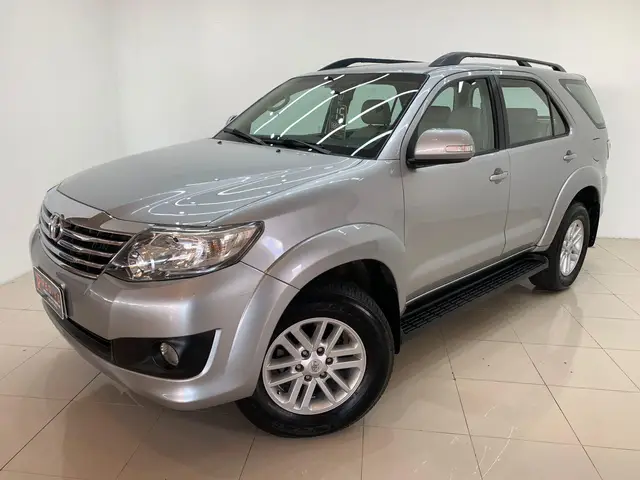 Carro Toyota SW4 2015 Hilux  2.7 4x2 SR (Flex)