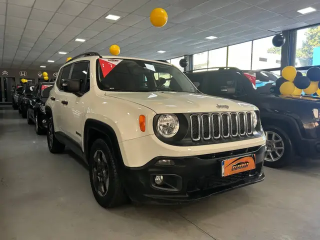 Carro Jeep Renegade 2017 Sport 1.8 4x2 (Flex)
