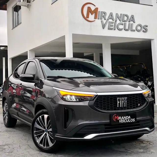 Carro Fiat Fastback 2025 Audace T200 Hybrid