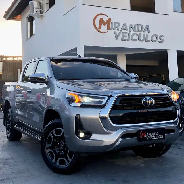 Carro Toyota Hilux Cabine Dupla 2023 SRX Limited 4x4 2.8 Diesel