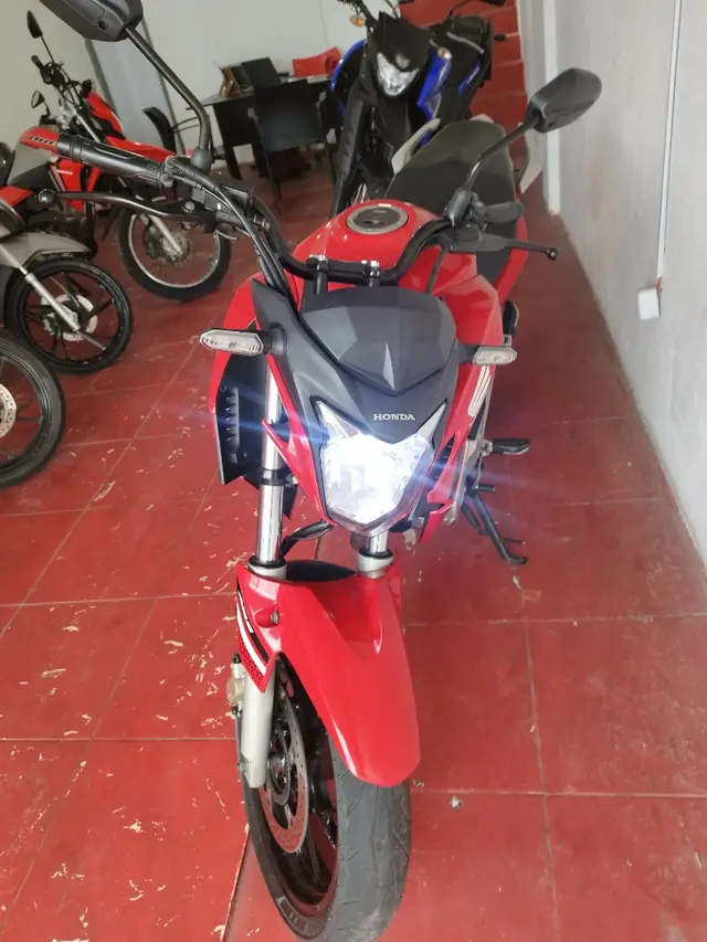 Moto Honda CB 250F Twister 2022 (CBS)