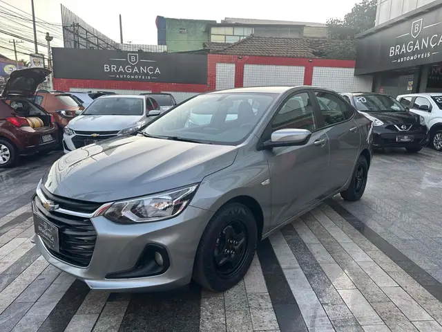 Carro Chevrolet Onix Plus 2024 LT 1.0