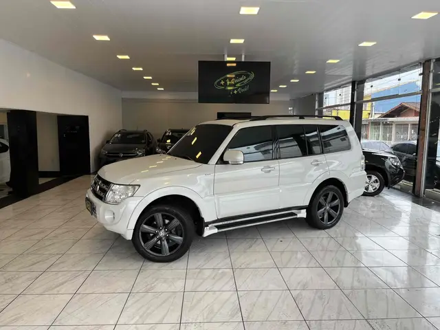 Carro Mitsubishi Pajero Full 2013 3.2 DI-D 5D HPE 4WD