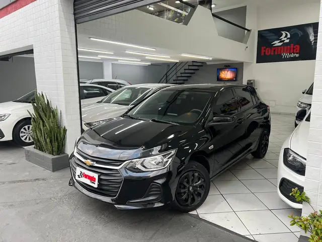 Carro Chevrolet Onix Plus 2020 1.0 LT (Flex)
