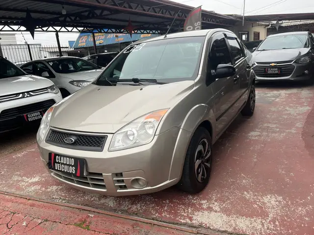 Carro Ford Fiesta Sedan 2008 1.0 (Flex)