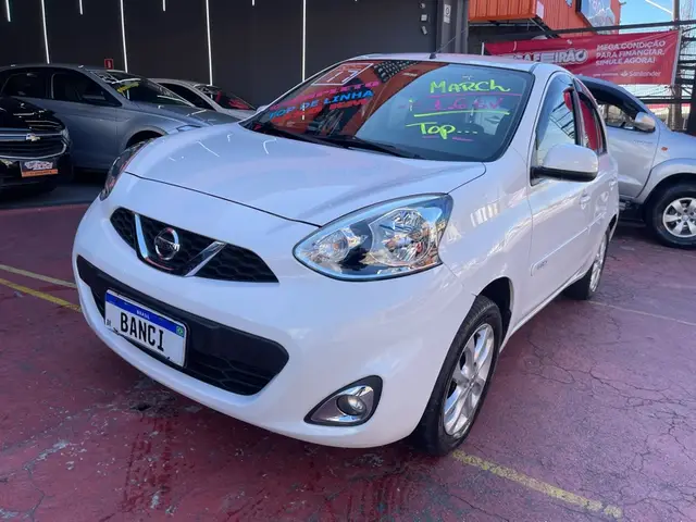 Carro Nissan March 2017 1.6 16V SV (Flex)