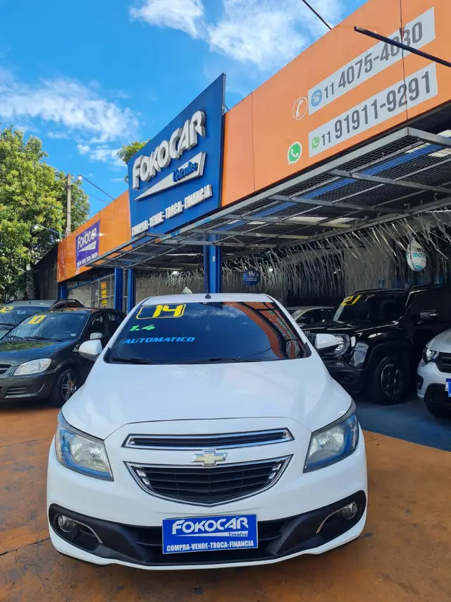 Carro Chevrolet Onix 2014 1.4 LTZ SPE/4 (Aut)