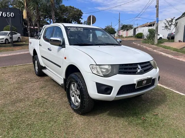 Carro Mitsubishi L200 Triton Sport 2015 3.2 Di-D 4x4 GLX