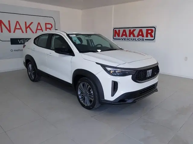 Carro Fiat Fastback 2025 Turbo 200