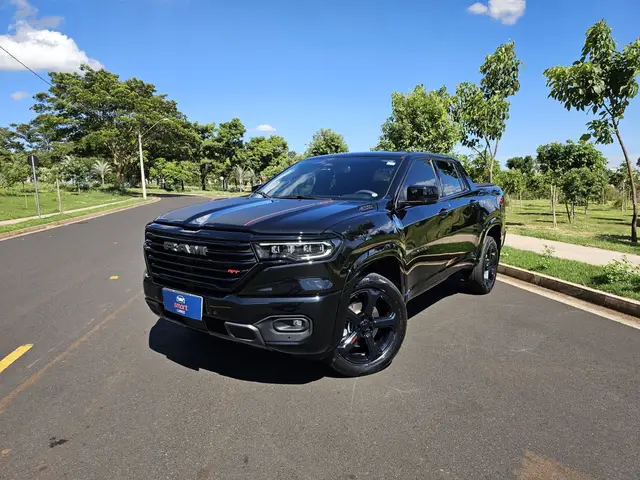 Carro RAM Rampage 2024 R/T 2.0 Turbo