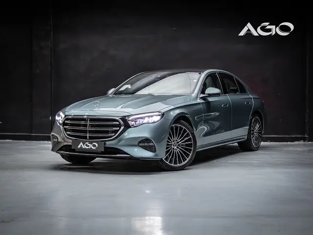 Carro Mercedes-Benz E 300 2025 Exclusive 2.0 Turbo Gasolina (Aut)