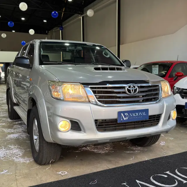 Carro Toyota Hilux Cabine Dupla 2013 Hilux 3.0 TDI 4x4 CD STD