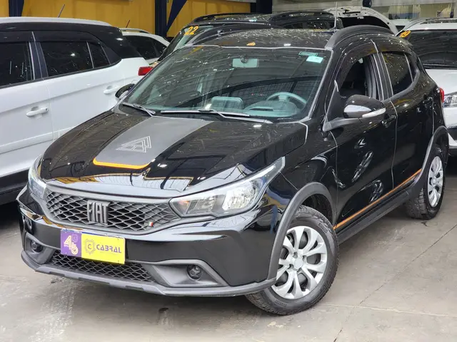 Carro Fiat Argo 2023 Trekking 1.3 (Flex)