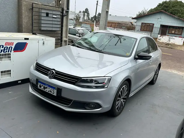 Carro Volkswagen Jetta 2012 2.0 Comfortline Tiptronic (Flex)
