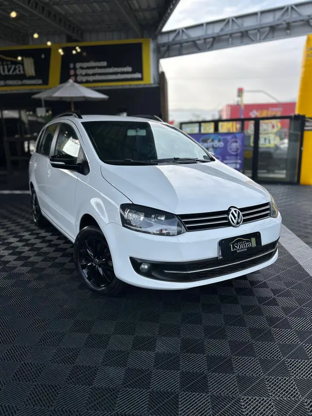 Carro Volkswagen SpaceFox 2013 1.6 8V Trend (Flex)