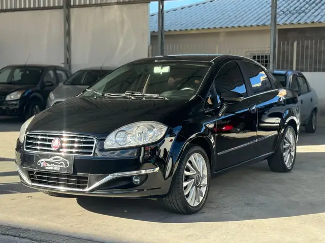 Carro Fiat Linea 2015 Absolute 1.8 16V Dualogic (Flex)