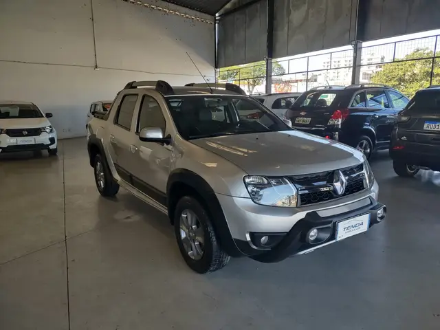 Carro Renault Duster Oroch 2017 2.0 16V Dynamique (Aut) (Flex)