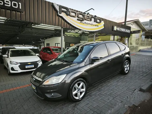 Carro Ford Focus Sedan 2013 GLX 2.0 16V (Flex) (Aut)