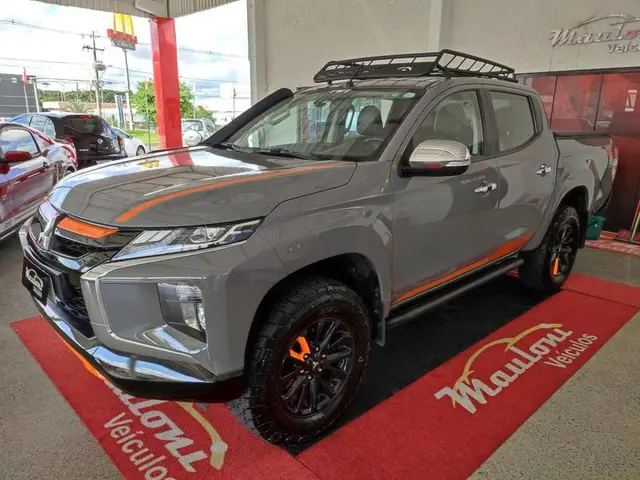 Carro Mitsubishi L200 Triton Outdoor 2023 Savana 2.4 Turbo 4X4 (Aut)