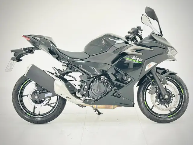 Moto Kawasaki Ninja 2025 500