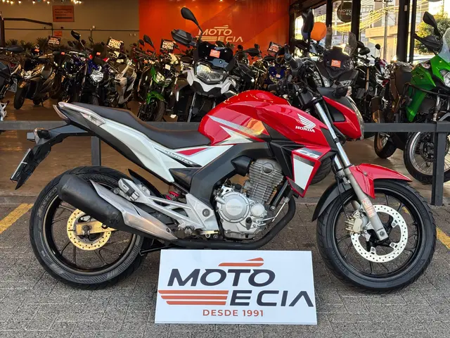 Moto Honda CB 250F Twister 2017 Standard
