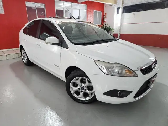 Carro Ford Focus Hatch 2012 Titanium 2.0 16V (Aut)
