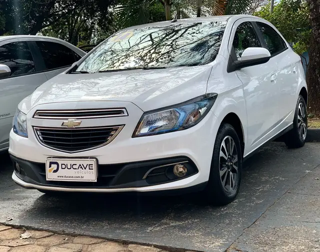 Carro Chevrolet Onix 2014 1.4 LTZ SPE/4 (Aut)