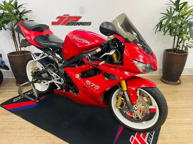 Moto Triumph Daytona 2010 675i