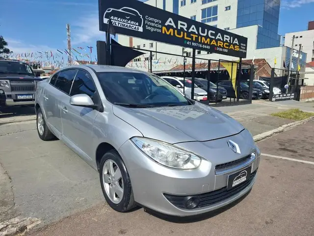 Carro Renault Fluence 2014 2.0 16V Dynamique (Flex)