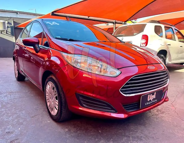 Carro Ford Fiesta Hatch 2014 1.5 (Flex)