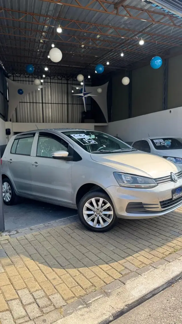 Carro Volkswagen Fox 2015 Trendline 1.6 MSI (Flex)