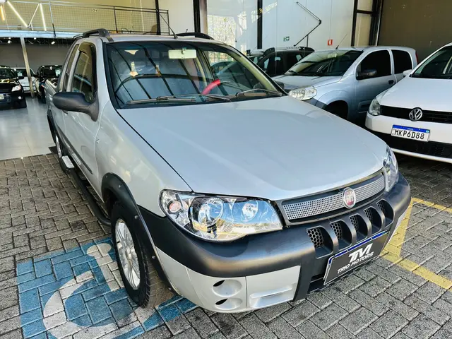 Carro Fiat Strada 2005 Adventure 1.8 8V (Flex) (Cabine Estendida)