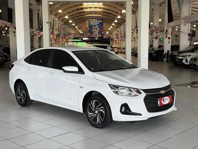 Carro Chevrolet Onix Plus 2024 LT 1.0