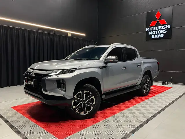 Carro Mitsubishi L200 Triton Sport 2023 HPE-S 2.4