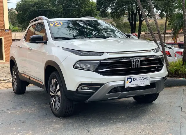 Carro Fiat Toro 2023 Volcano 2.0 TDI 4x4 (Aut)
