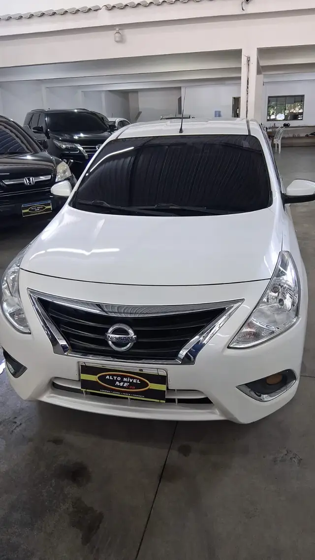 Carro Nissan Versa 2018 1.6 16V SL FlexStart CVT (Flex)