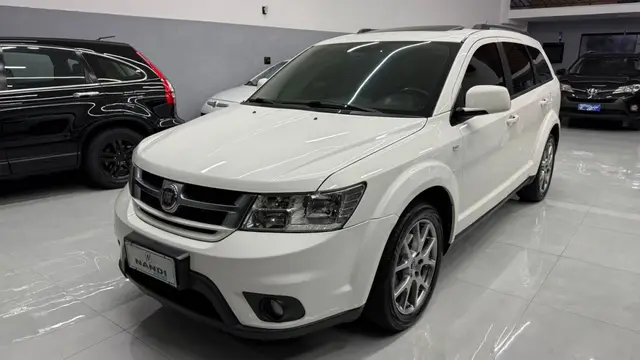 Carro Fiat Freemont 2015 2.4 16V Precision (Aut)