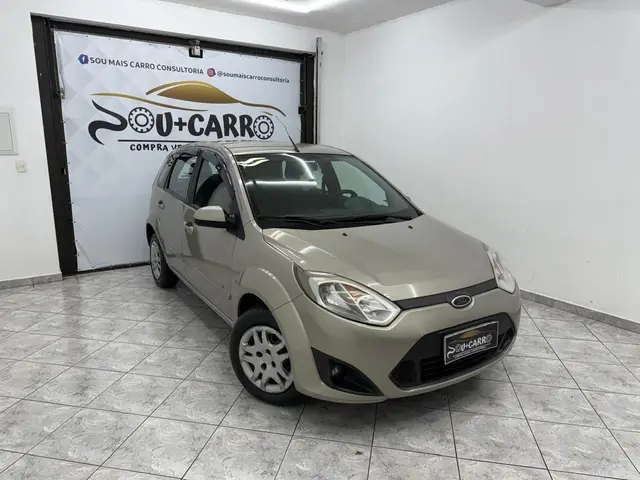 Carro Ford Fiesta Sedan 2014 SE Plus 1.6 RoCam (Flex)