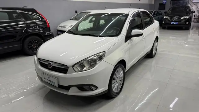 Carro Fiat Grand Siena 2016 Tetrafuel 1.4 8V