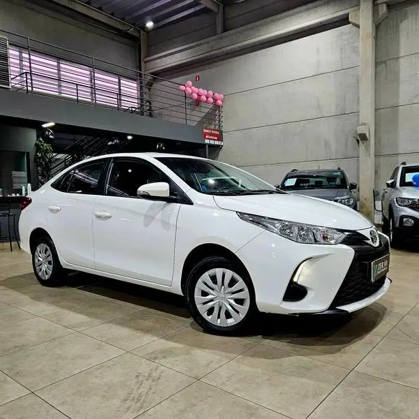Carro Toyota Yaris Sedan 2023 XL 1.5 (Flex) (Aut)