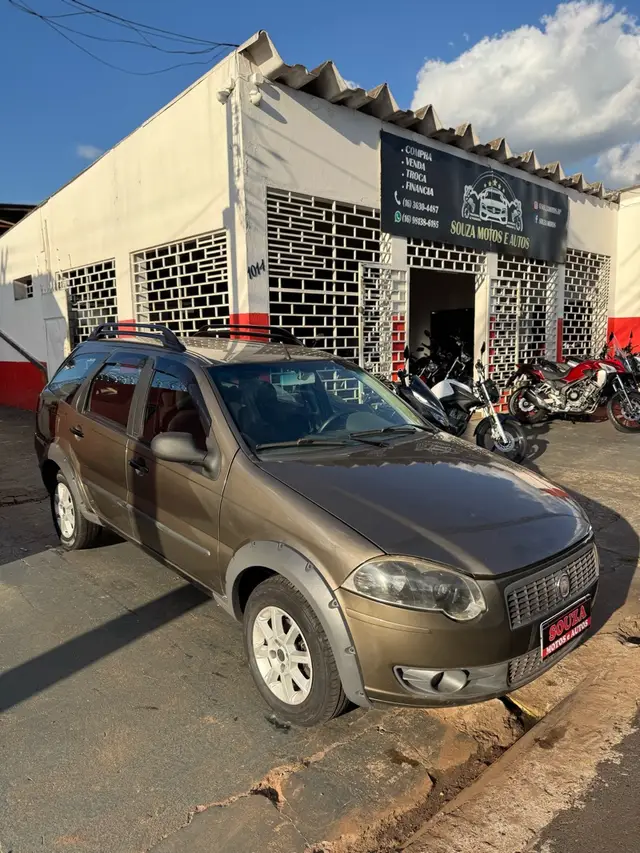 Carro Fiat Palio Weekend 2012 Trekking 1.6 16V (Flex)
