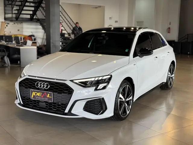 Carro Audi A3 2023 S-Line 2.0