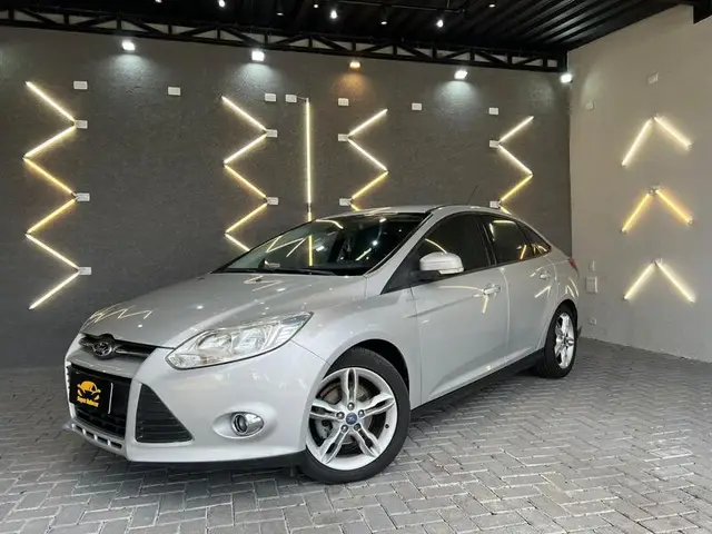 Carro Ford Focus Sedan 2014 SE Plus 2.0 16V PowerShift (Aut)