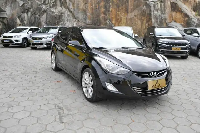Carro Hyundai Elantra 2013 Sedan 1.8 GLS (aut)