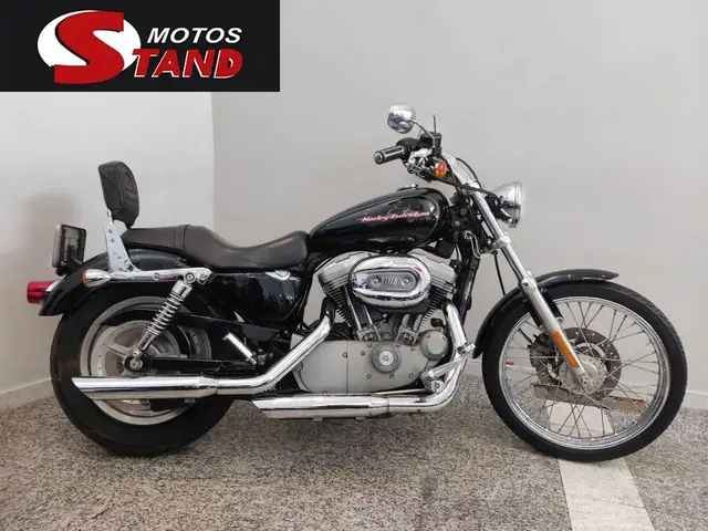 Moto Harley-Davidson Sportster XL 883 2005 Custom Xl