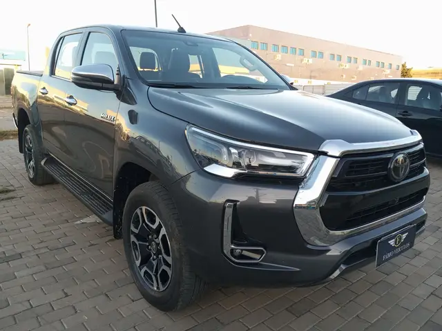 Carro Toyota Hilux Cabine Dupla 2024 SRX 4x4 2.8 Diesel