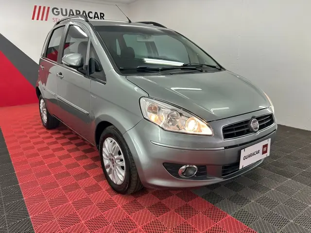 Carro Fiat Idea 2013 Adventure 1.8 16V Dualogic (Flex)